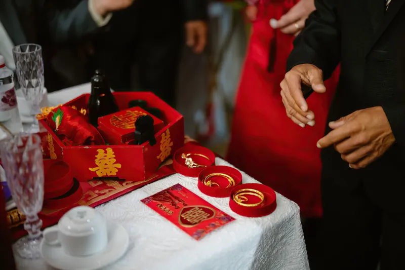 Gold, Envelopes, or a Registry? How Syrian-Lebanese Americans Are Rethinking the Wedding Gift